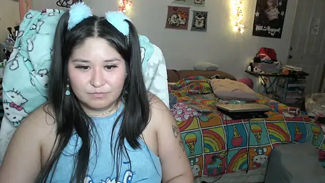 Cupcakecutie449 online show from October 18, 2025, 7:43 am