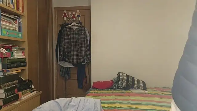 curiosillo83 online show from November 6, 2025, 2:54 pm