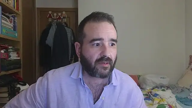 Snapshot of curiosillo83 chatting on July 29, 2026, 3:44 pm curiosillo83 online show from July 29, 2026, 3:44 pm
