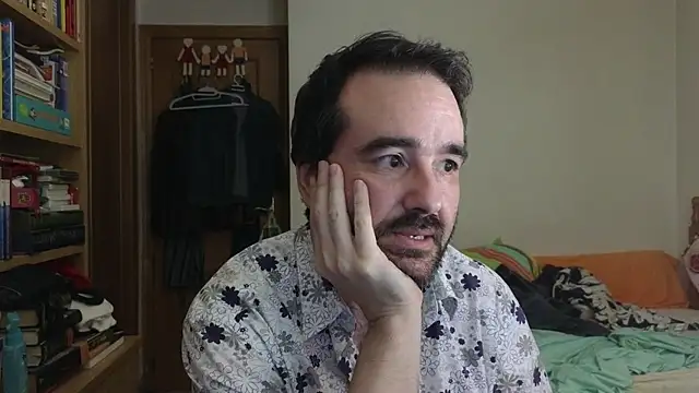 Snapshot of curiosillo83 chatting on July 6, 2026, 6:10 pm curiosillo83 online show from July 6, 2026, 6:10 pm