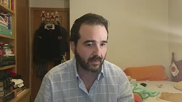curiosillo83 online show from June 12, 2026, 10:24 am