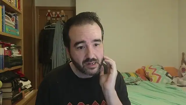 Snapshot of curiosillo83 chatting on June 30, 2026, 7:52 am curiosillo83 online show from June 30, 2026, 7:52 am
