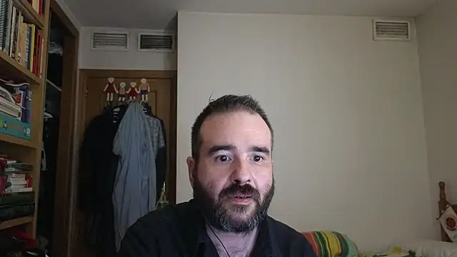 Snapshot of curiosillo83 chatting on August 1, 2026, 2:26 pm curiosillo83 online show from August 1, 2026, 2:26 pm