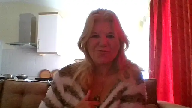 Snapshot of TrustfulVampire1 chatting on February 26, 2026, 6:02 am TrustfulVampire1 online show from February 26, 2026, 6:02 am