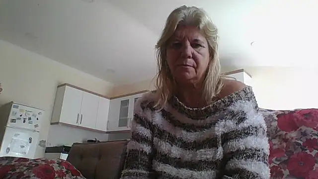 Snapshot of TrustfulVampire1 chatting on March 11, 2025, 9:34 am TrustfulVampire1 online show from March 11, 2025, 9:34 am