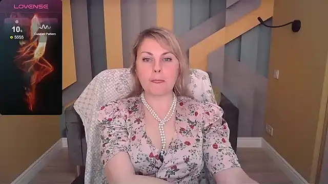 Candy Long online show from April 21, 2026, 2:14 am