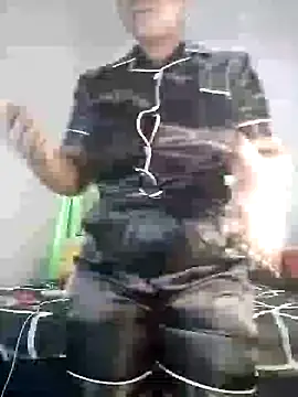 Snapshot of Sexypresh302 chatting on January 25, 2025, 1:21 am Sexypresh302 online show from January 25, 2025, 1:21 am