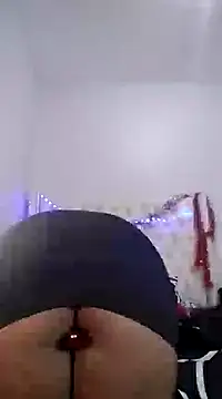 Snapshot of Sexypresh302 chatting on January 25, 2025, 4:23 am Sexypresh302 online show from January 25, 2025, 4:23 am