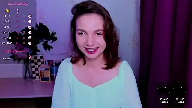 KindHazelHere  online show from July 15, 2026, 1:34 am