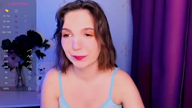 KindHazelHere  online show from January 11, 2026, 11:22 pm