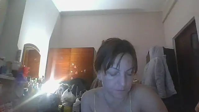 ShawnaAdams online show from November 18, 2025, 9:18 pm