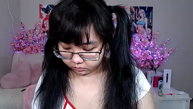 Moertomlly online show from May 5, 2026, 4:15 am