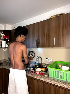 matatanlove online show from October 4, 2025, 3:02 pm