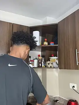 matatanlove online show from March 18, 2025, 3:45 am