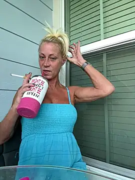 Snapshot of TiffaneyLove chatting on July 19, 2026, 11:07 am TiffaneyLove online show from July 19, 2026, 11:07 am
