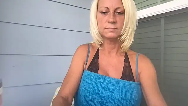 Snapshot of TiffaneyLove chatting on July 12, 2026, 4:08 pm TiffaneyLove online show from July 12, 2026, 4:08 pm