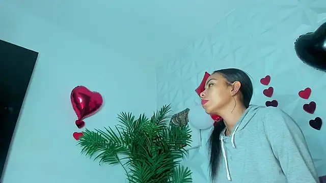 Hellen Sky online show from February 21, 2026, 7:05 pm