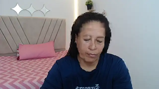 mature martina online show from April 21, 2026, 10:38 pm