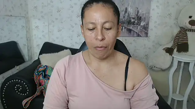 mature martina online show from June 18, 2026, 10:04 pm