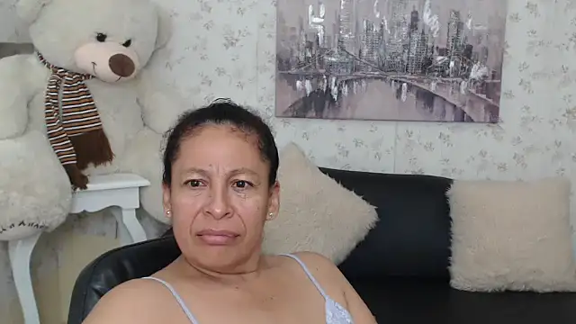 mature martina online show from May 12, 2026, 9:04 am