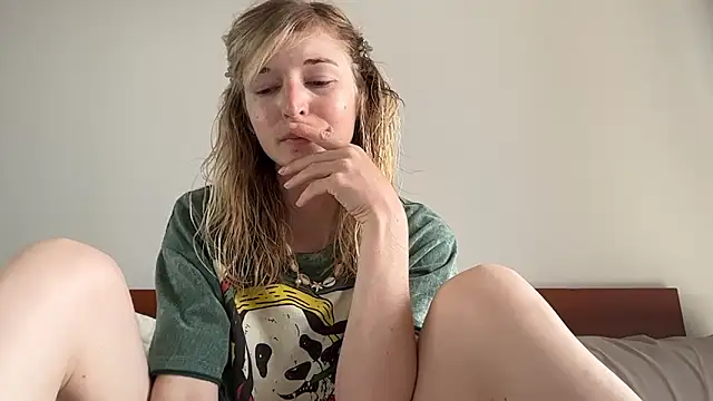 ivankai  online show from January 19, 2026, 3:10 am