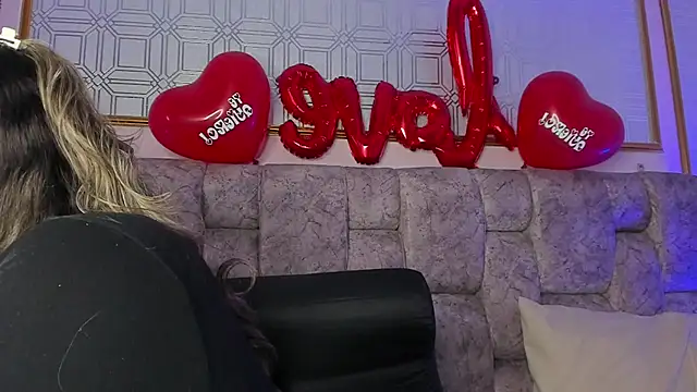 AnnyLopezz  online show from February 19, 2025, 10:01 am