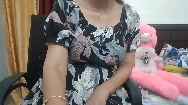 Sexy iknoor online show from July 7, 2026, 6:47 am
