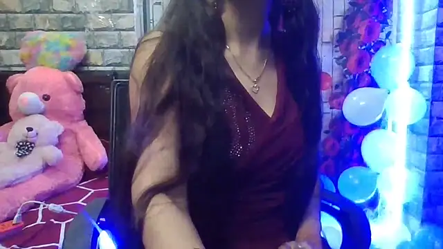 Snapshot of Sexy_iknoor chatting on February 14, 2026, 6:13 am Sexy iknoor online show from February 14, 2026, 6:13 am