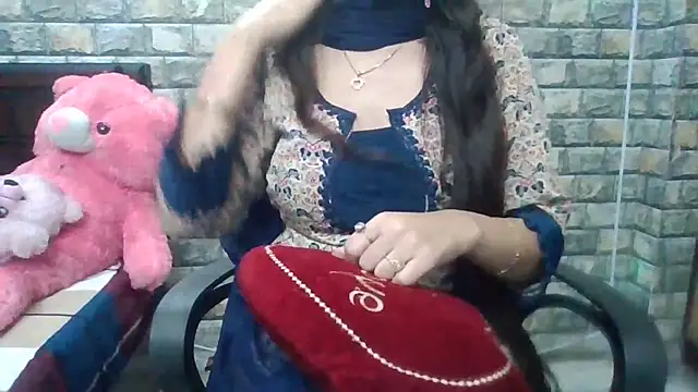 Snapshot of Sexy_iknoor chatting on February 11, 2026, 5:07 am Sexy iknoor online show from February 11, 2026, 5:07 am