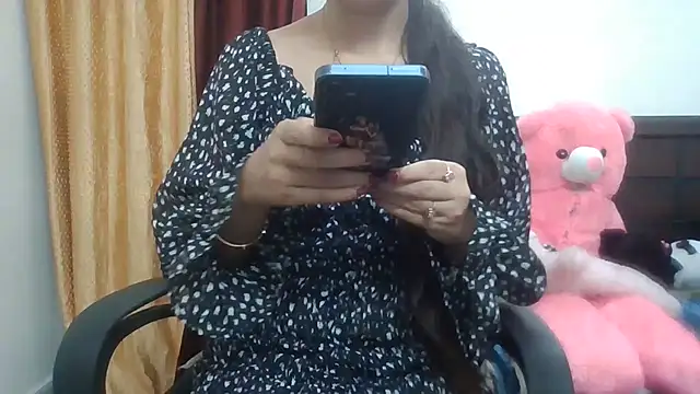 Sexy iknoor online show from July 13, 2026, 5:07 am