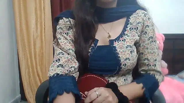 Snapshot of Sexy_iknoor chatting on June 16, 2026, 5:29 am Sexy iknoor online show from June 16, 2026, 5:29 am