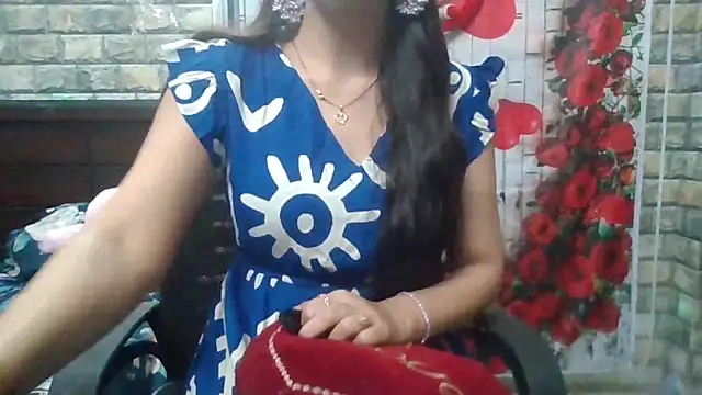 Snapshot of Sexy_iknoor chatting on March 18, 2026, 5:32 am Sexy iknoor online show from March 18, 2026, 5:32 am