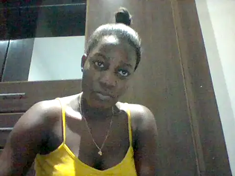 Alessandrajenna online show from May 5, 2026, 10:24 pm