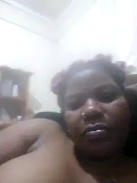 pretty-donna online show from September 10, 2025, 5:56 pm