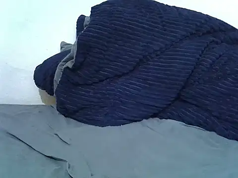 pretty-donna online show from September 26, 2025, 2:35 pm