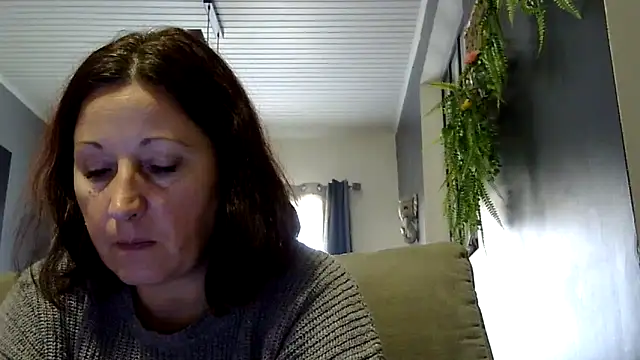 feline27 online show from November 28, 2025, 10:04 am