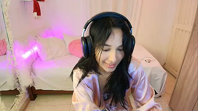 Nanami 19 online show from December 14, 2025, 8:25 pm