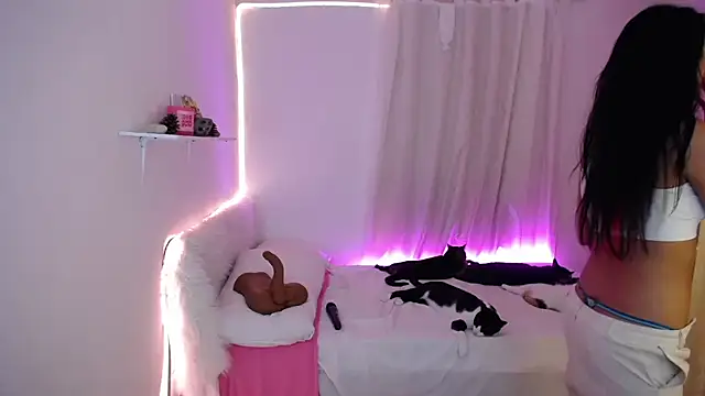 Nanami 19 online show from September 17, 2025, 7:05 pm