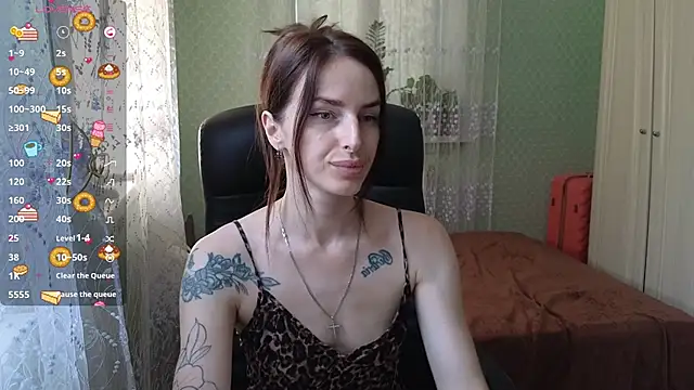 xx adrihanna xx online show from August 3, 2026, 1:50 pm