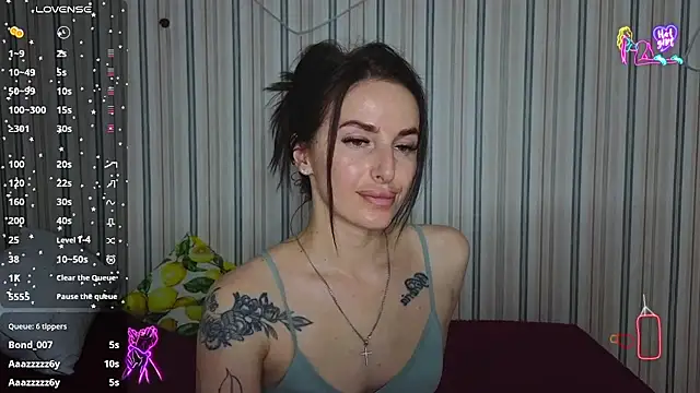 xx adrihanna xx online show from June 26, 2026, 6:14 pm