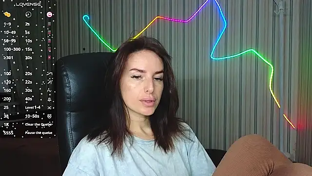 xx adrihanna xx online show from July 24, 2026, 5:58 am