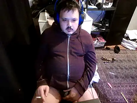 Bebemickey75 online show from March 9, 2025, 6:11 pm