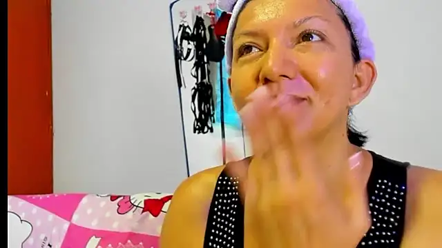 Angelblue  online show from February 19, 2026, 2:58 pm