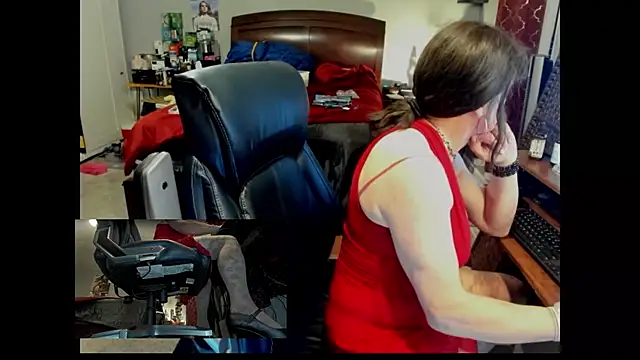CharlotteAshton online show from August 6, 2026, 12:44 pm