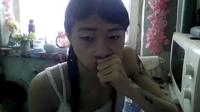 CarlyJoy online show from April 23, 2026, 11:16 am