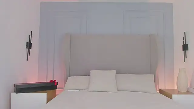 chloe d online show from June 23, 2026, 7:01 pm