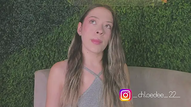 chloe d online show from September 15, 2025, 12:05 pm