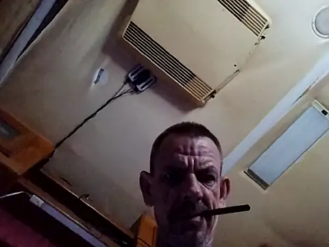 deepstroker42071 online show from May 31, 2026, 7:36 pm
