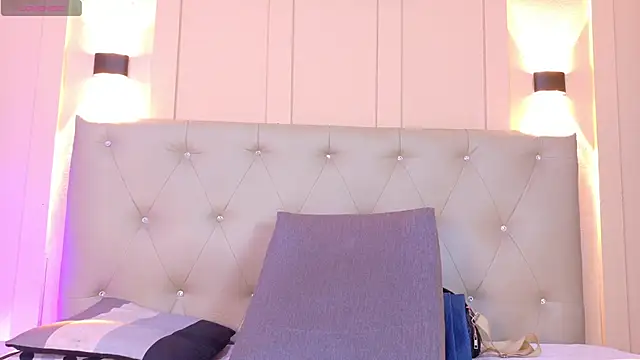 sofiaa ebony online show from March 14, 2026, 1:17 pm