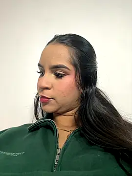 halley5  online show from October 22, 2025, 11:03 pm